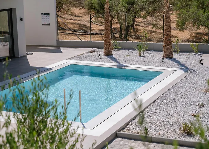 Aetheria & Aura By Temma Chersonissos