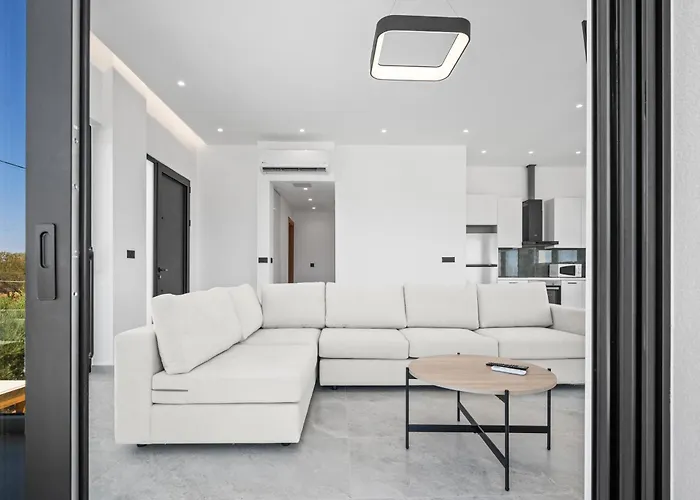 Aetheria & Aura By Temma * Chersonissos